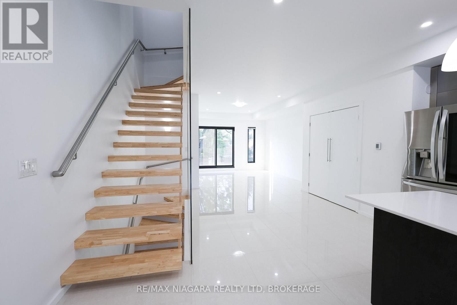 68 FIRST STREET Image 12