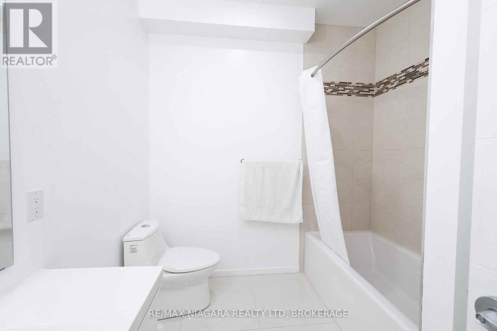 68 FIRST STREET Image 13