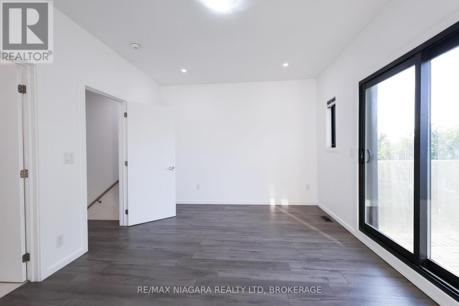 68 FIRST STREET Image 18