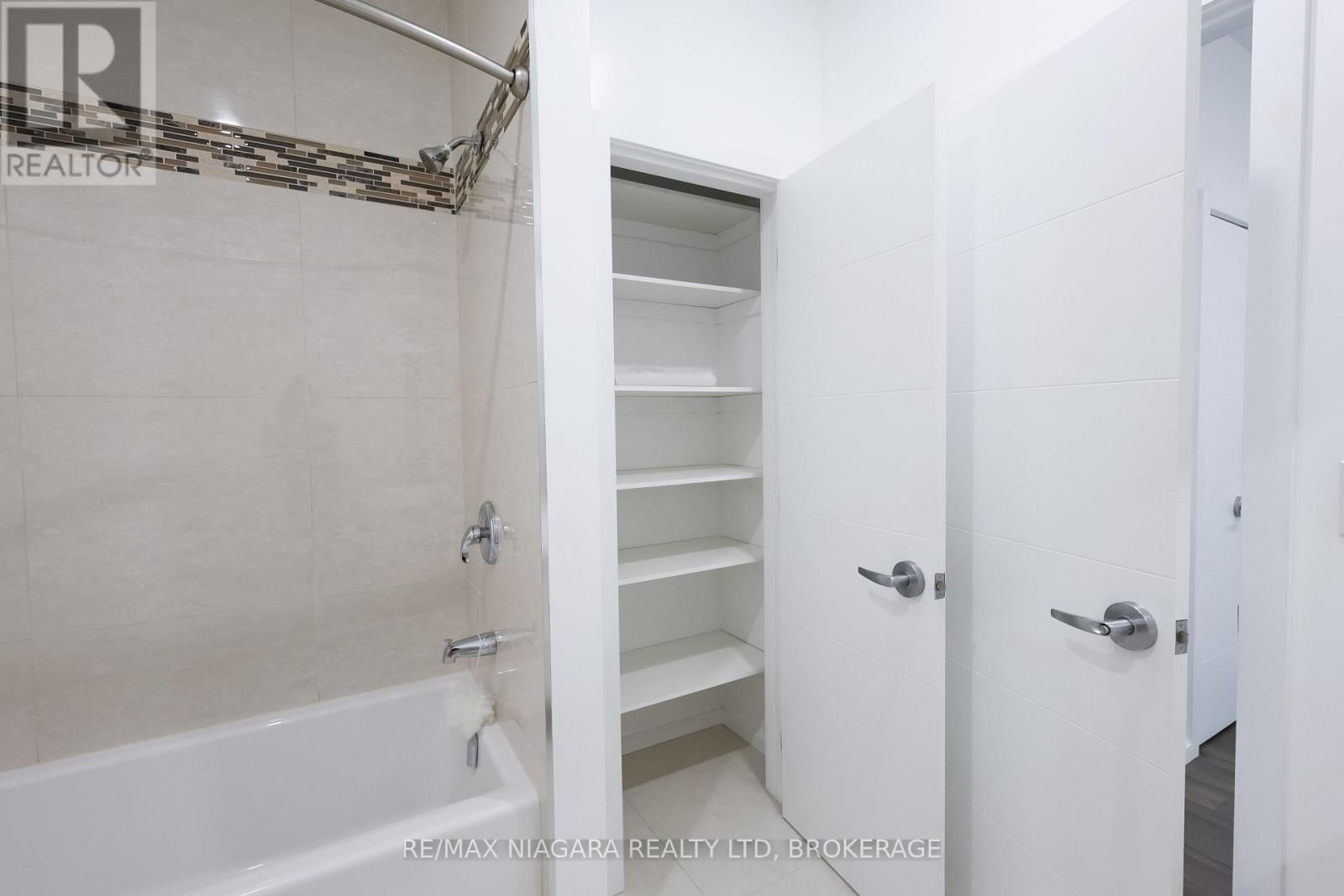 68 FIRST STREET Image 19