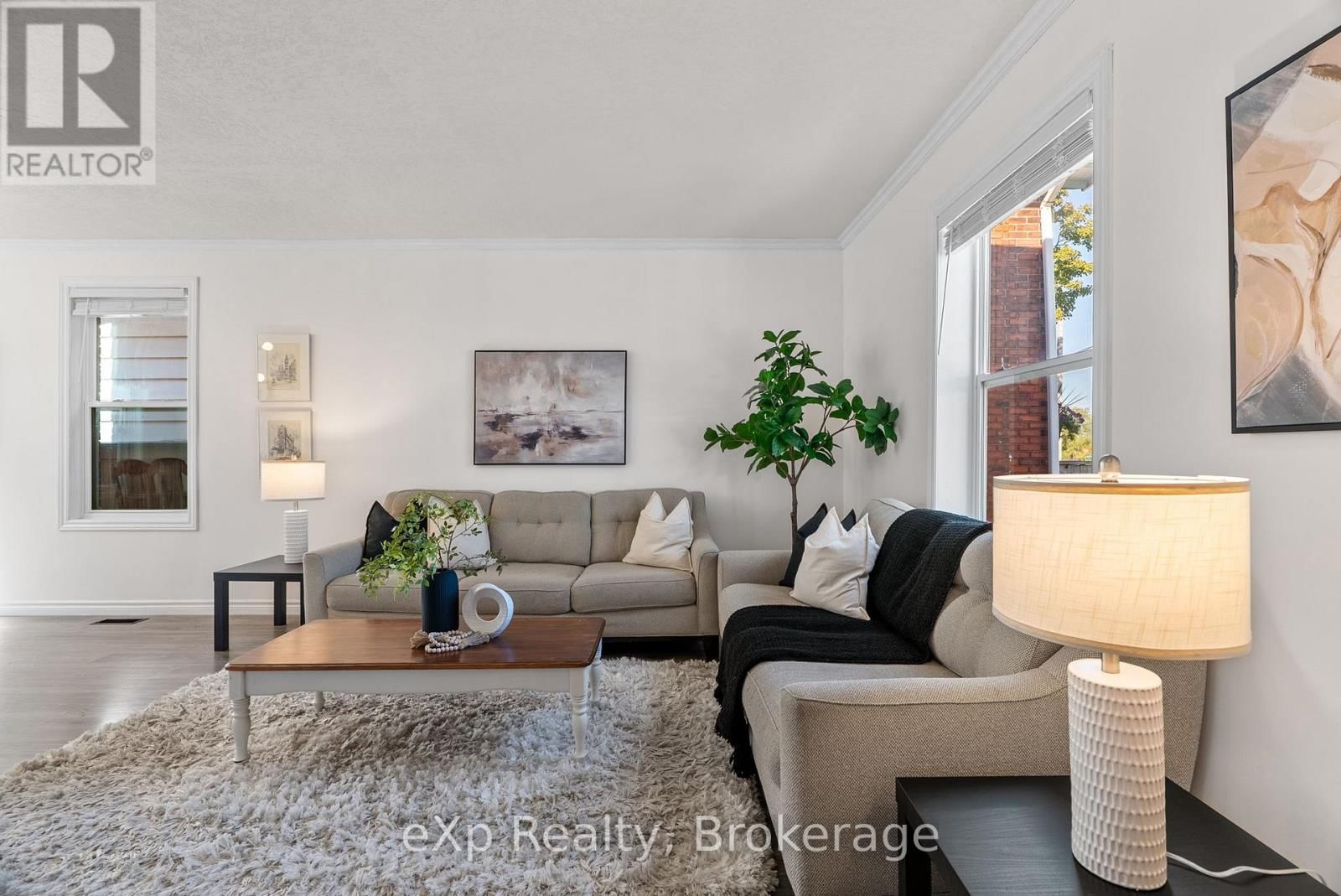 63 GUELPH STREET Image 11