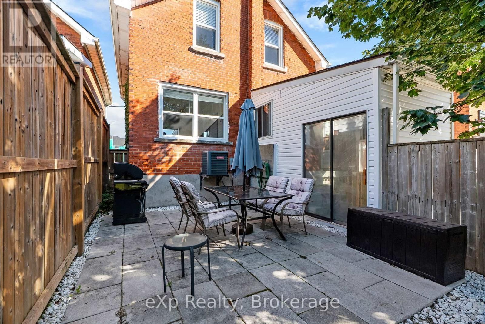 63 GUELPH STREET Image 33