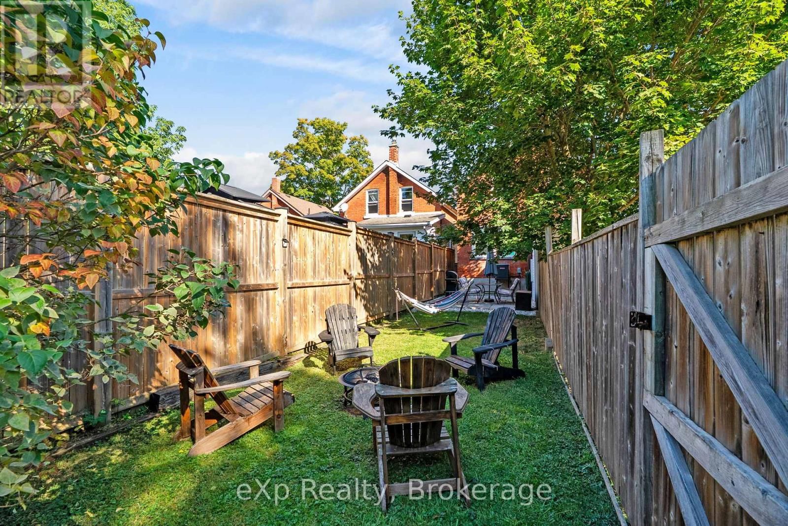 63 GUELPH STREET Image 37