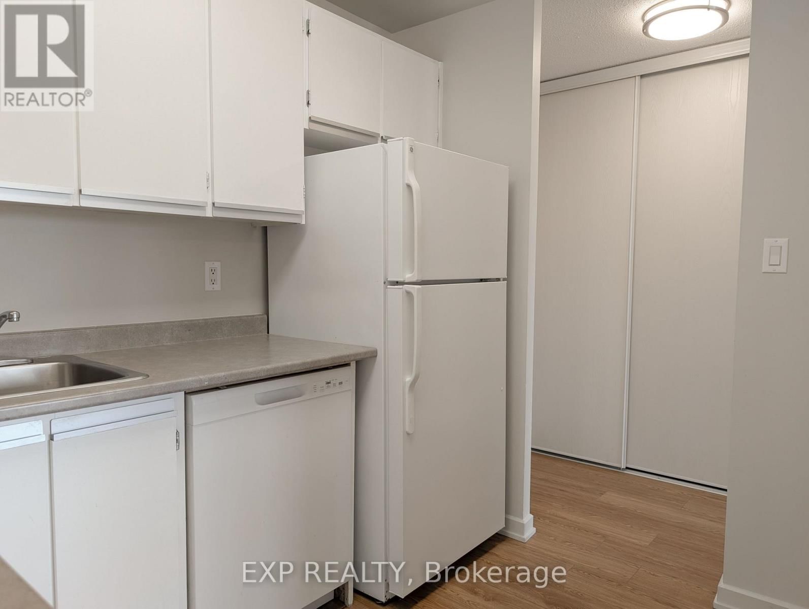 320 - 1320 RICHMOND ROAD Image 1