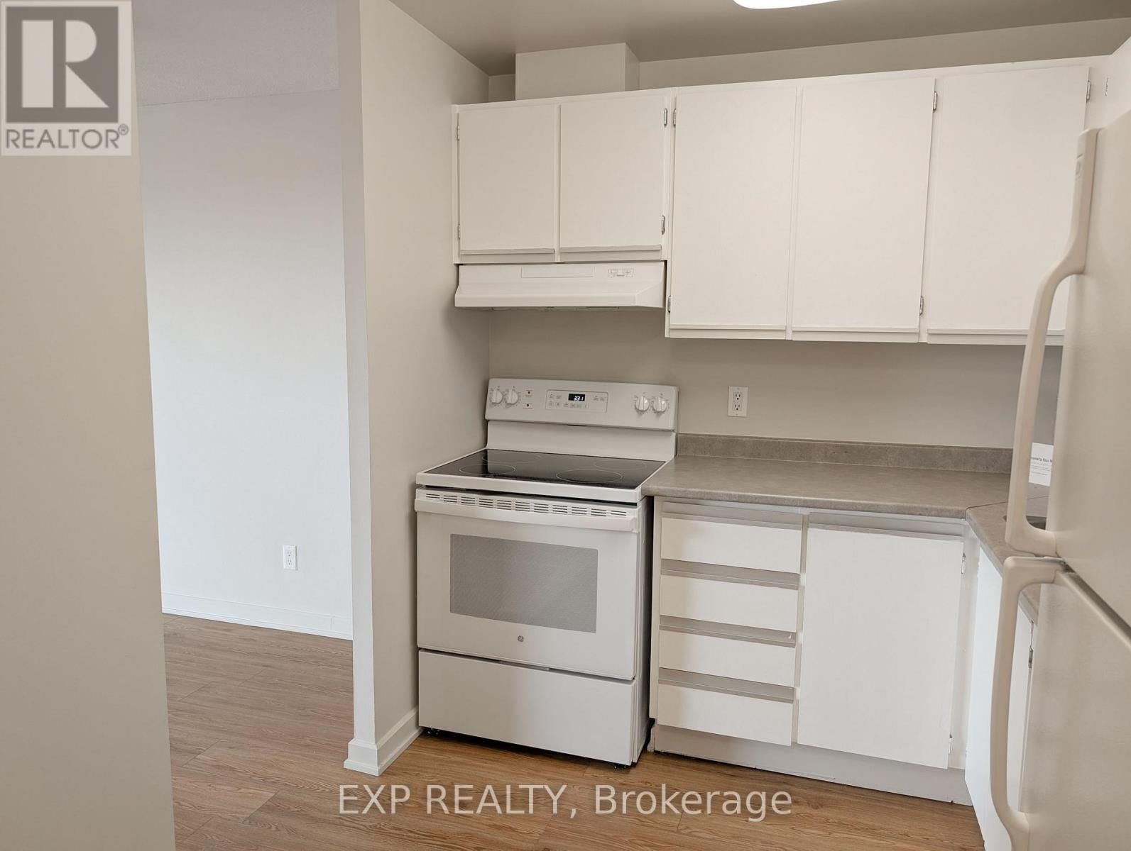 320 - 1320 RICHMOND ROAD Image 2