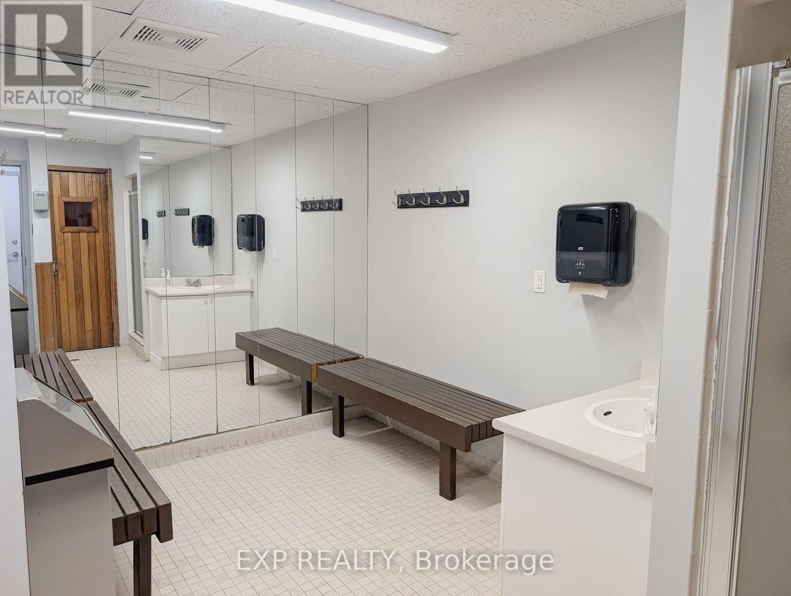 320 - 1320 RICHMOND ROAD Image 21