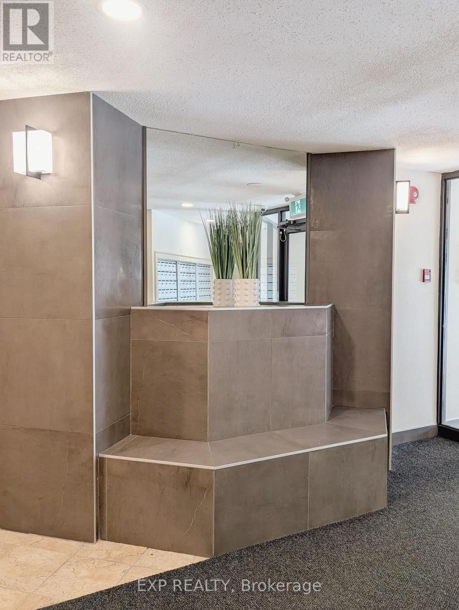 320 - 1320 RICHMOND ROAD Image 28