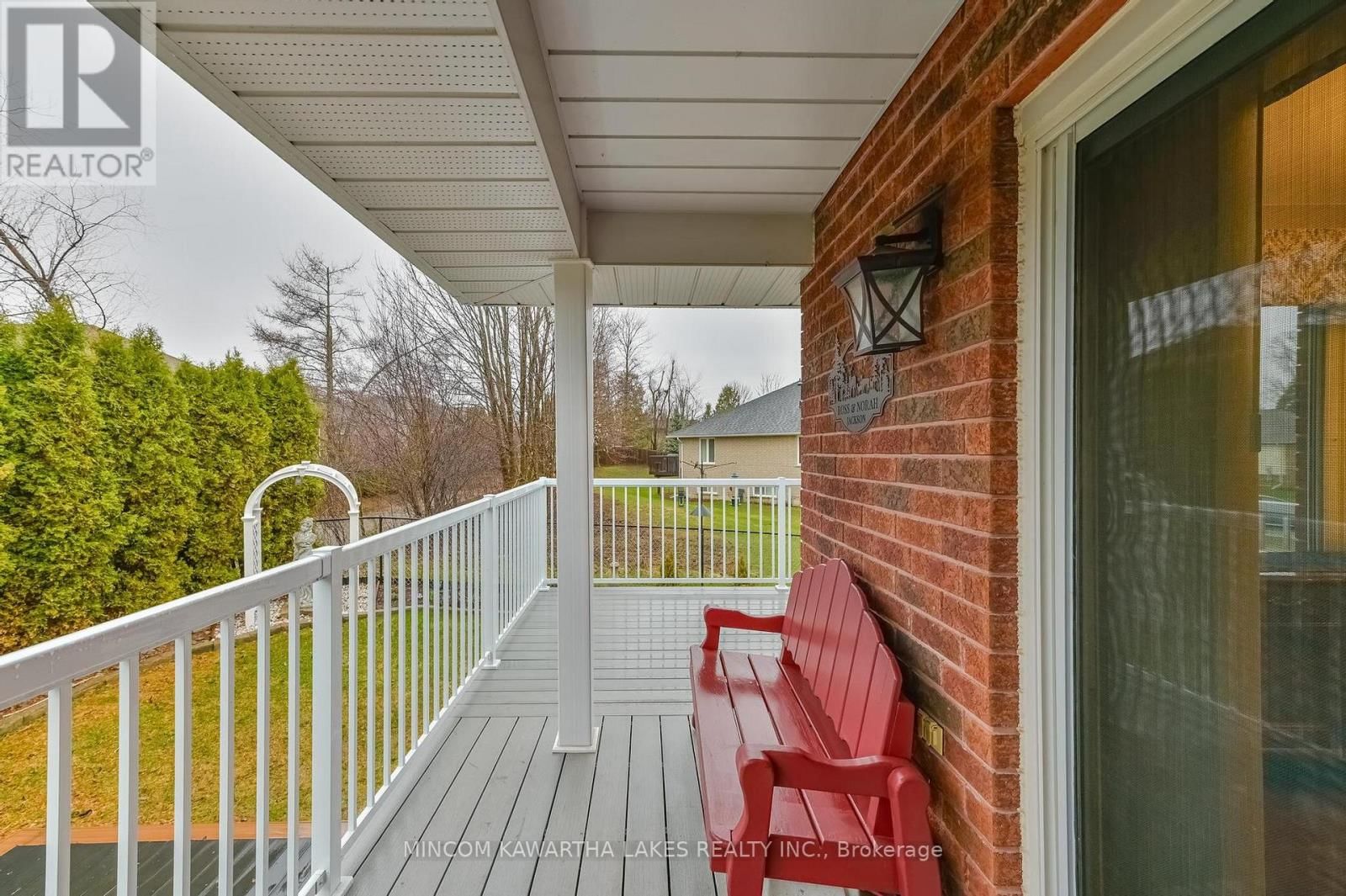 218 LORNE COURT Image 17