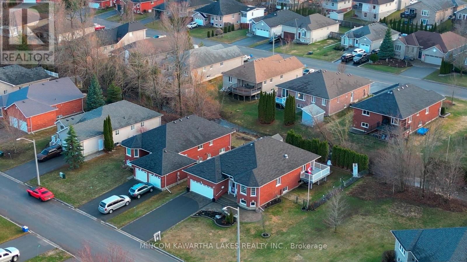 218 LORNE COURT Image 48