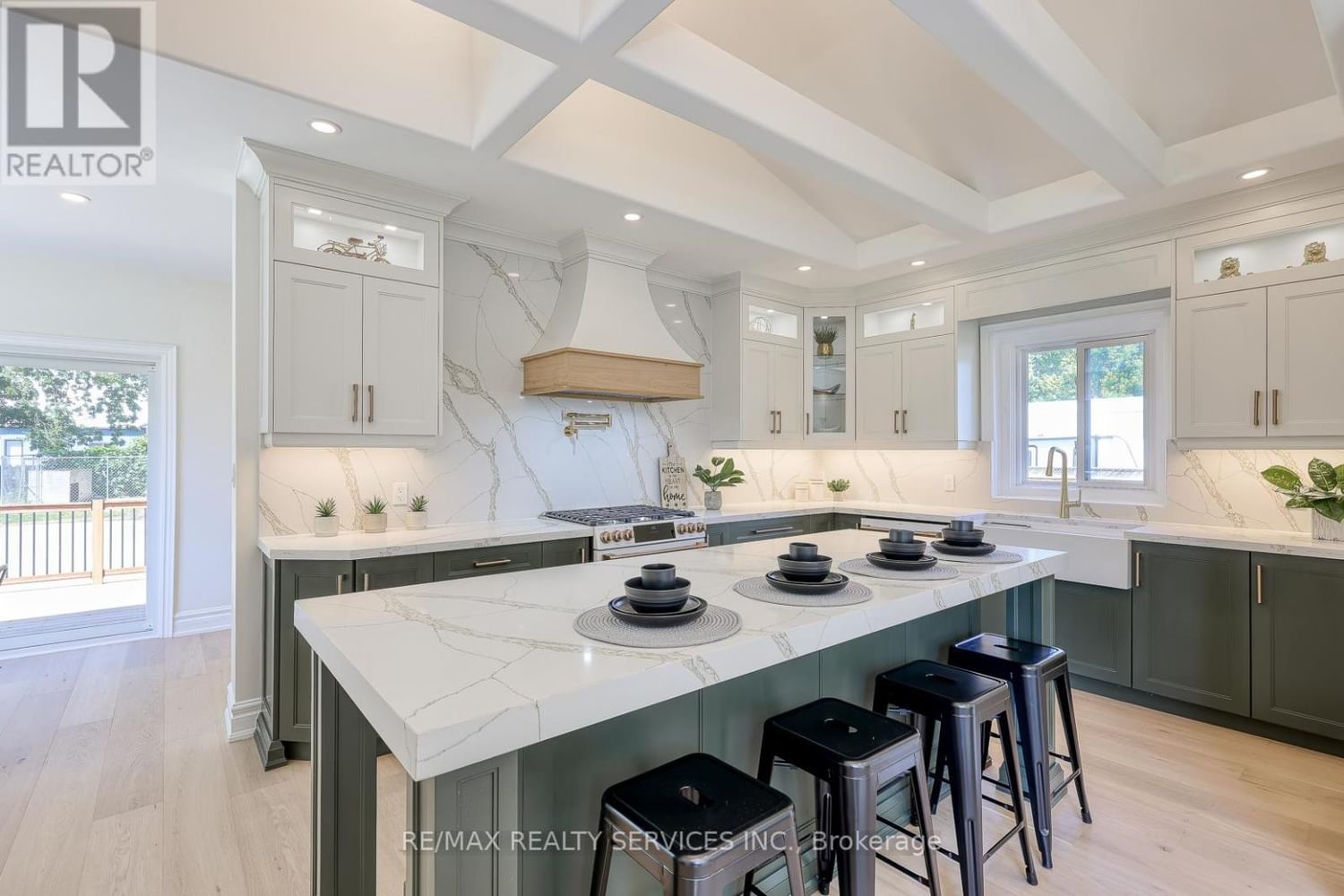 152 BLANDFORD STREET Image 13