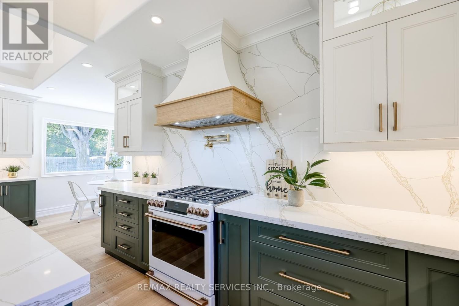 152 BLANDFORD STREET Image 19