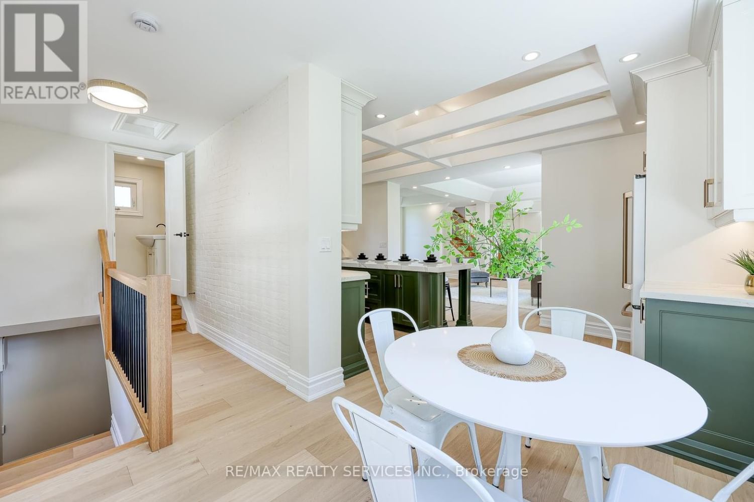 152 BLANDFORD STREET Image 23