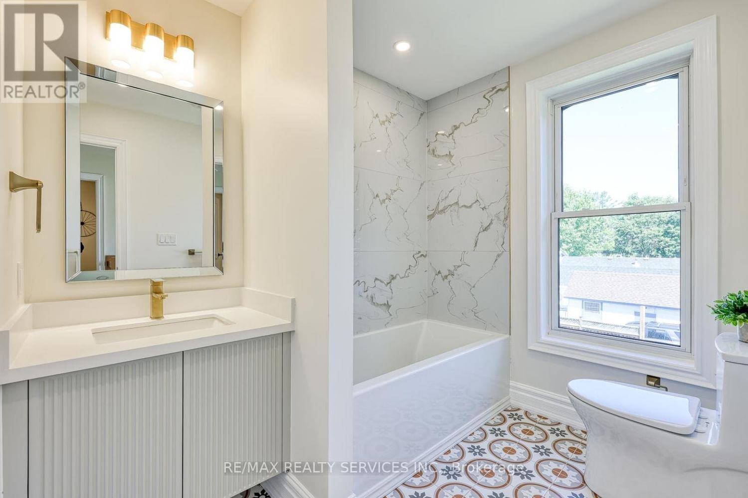 152 BLANDFORD STREET Image 28