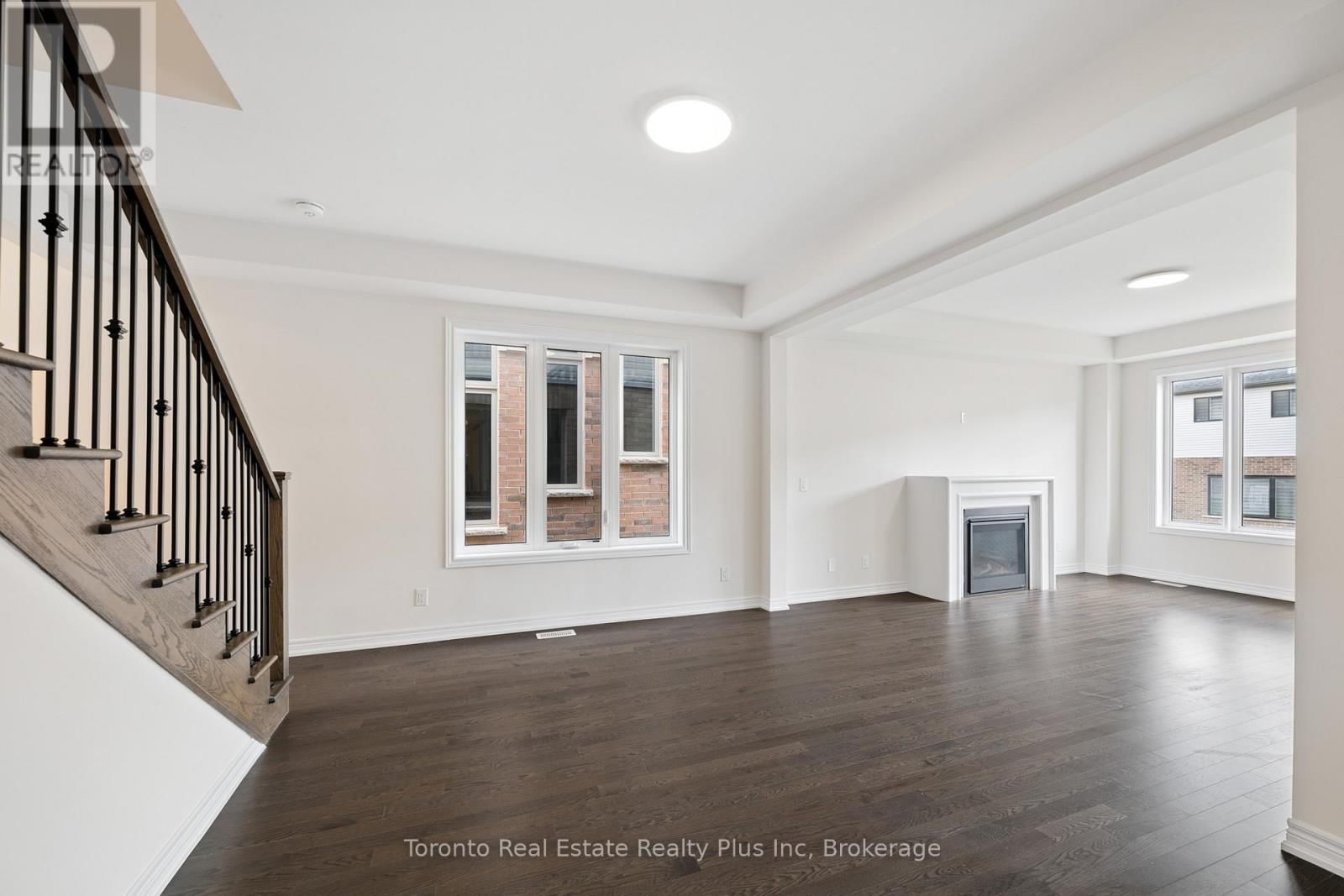 241 BROADACRE DRIVE Image 8