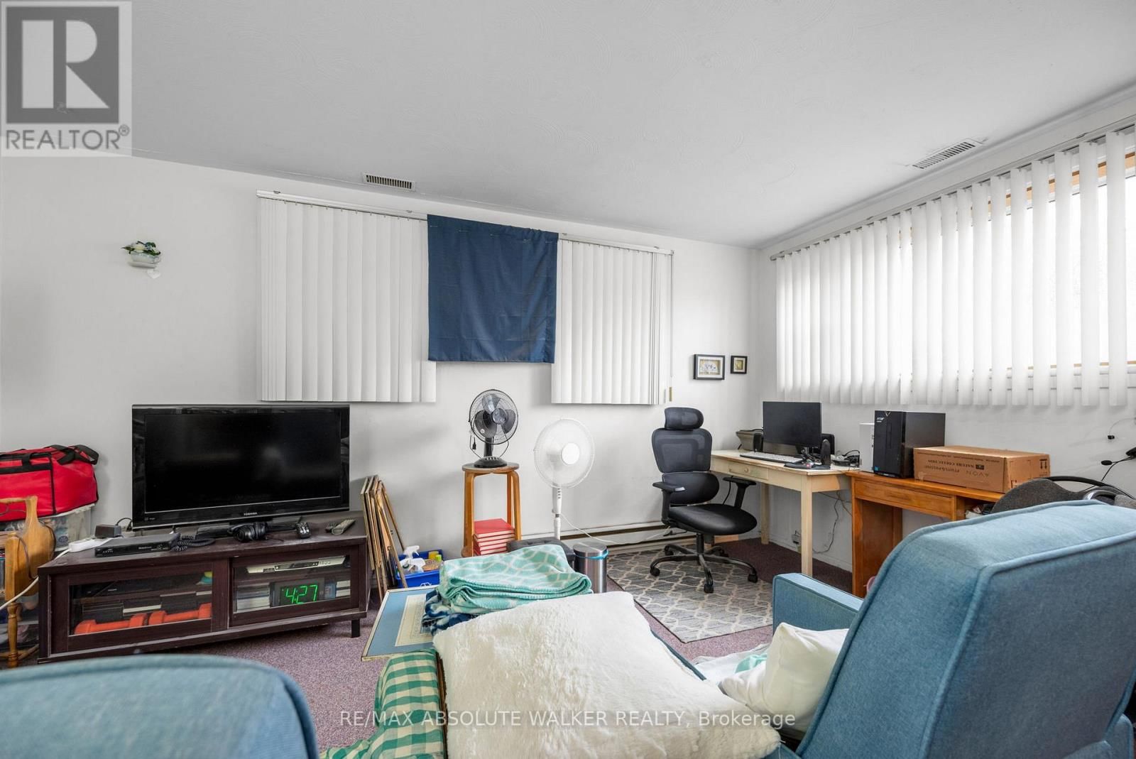 375 ST. DENIS STREET Image 12