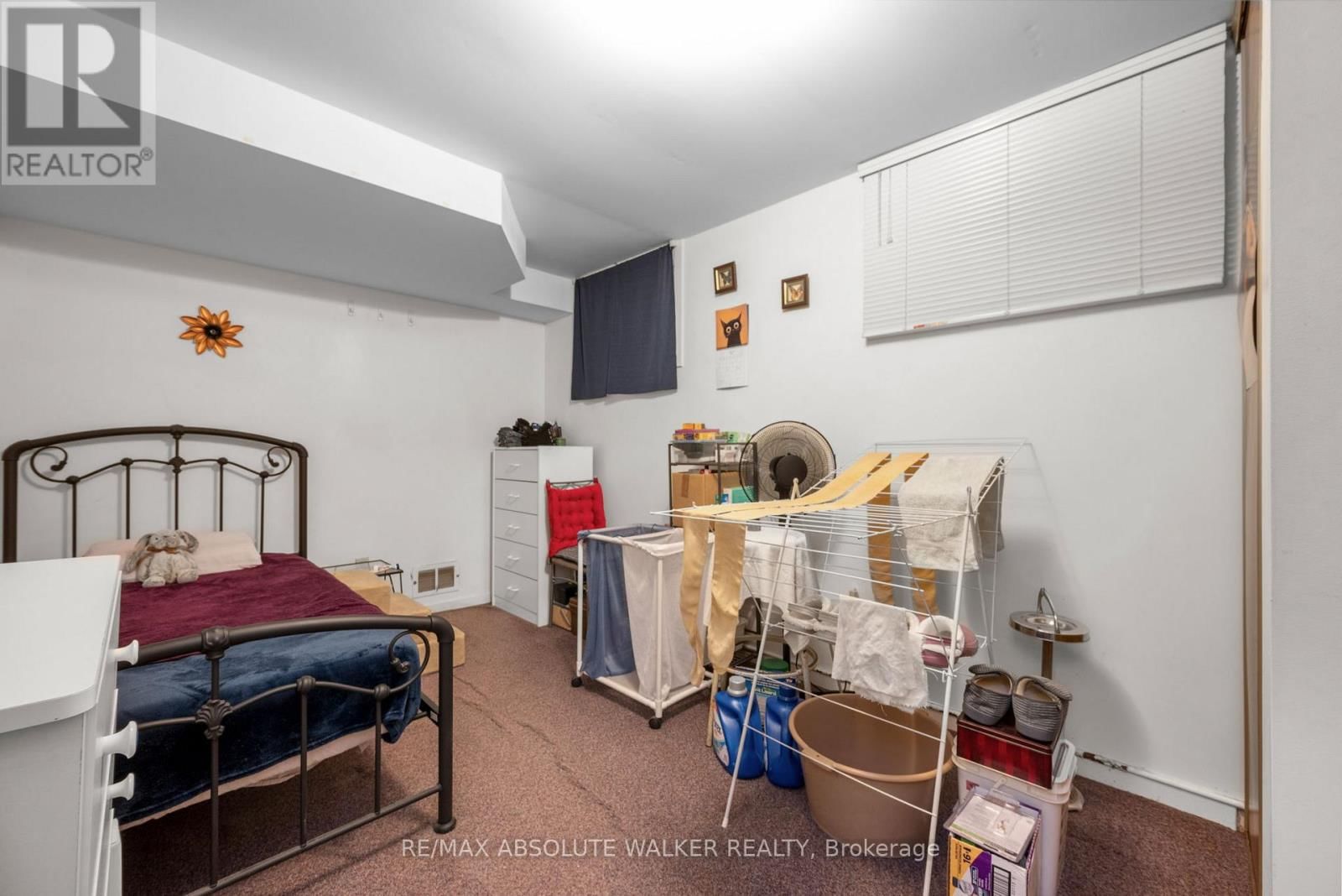 375 ST. DENIS STREET Image 16