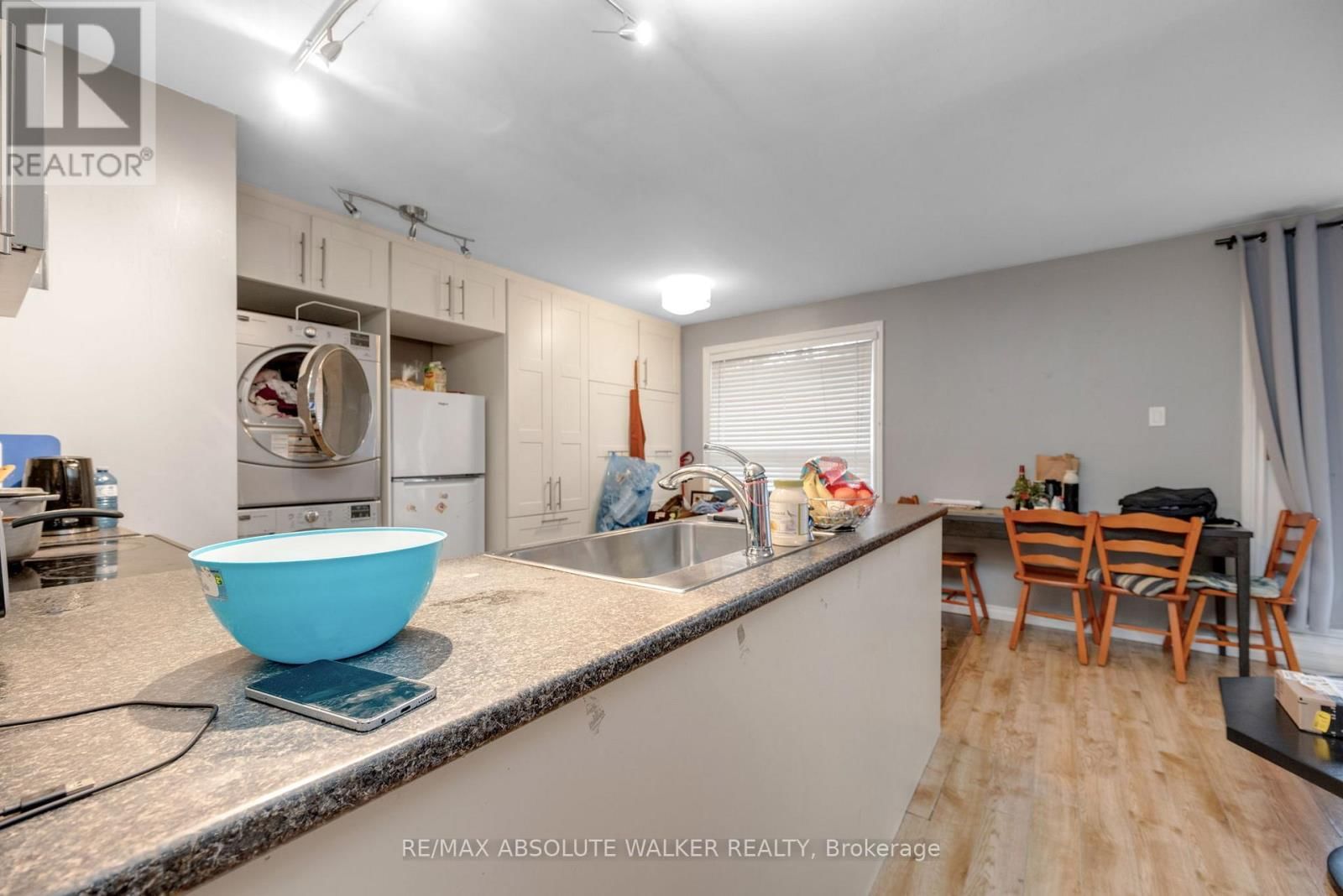 375 ST. DENIS STREET Image 24