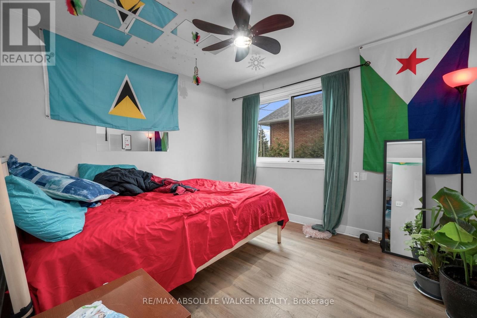 375 ST. DENIS STREET Image 7