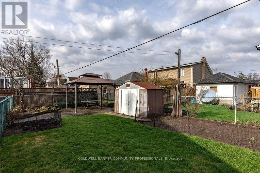 92 REID AVENUE SOUTH Image 50