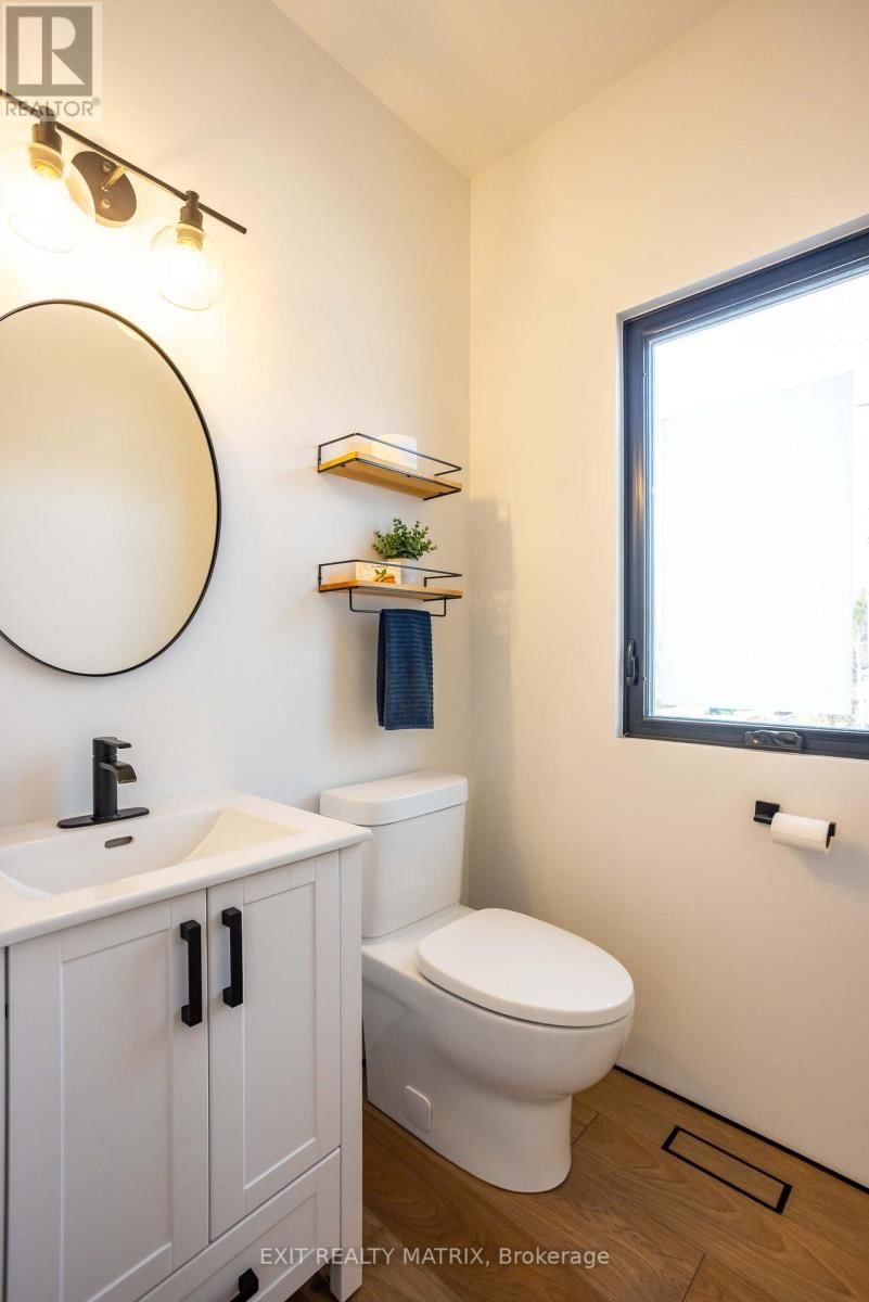 709 LEBRUN STREET Image 17