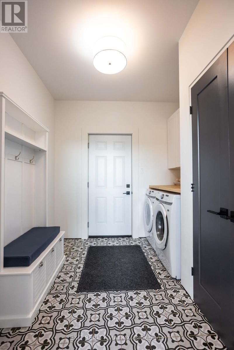 709 LEBRUN STREET Image 25