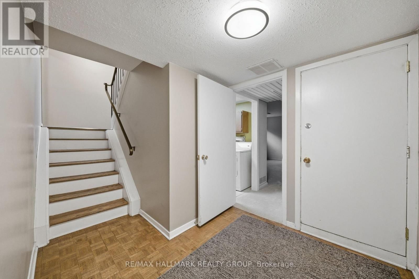 69 WOODMOUNT CRESCENT Image 22