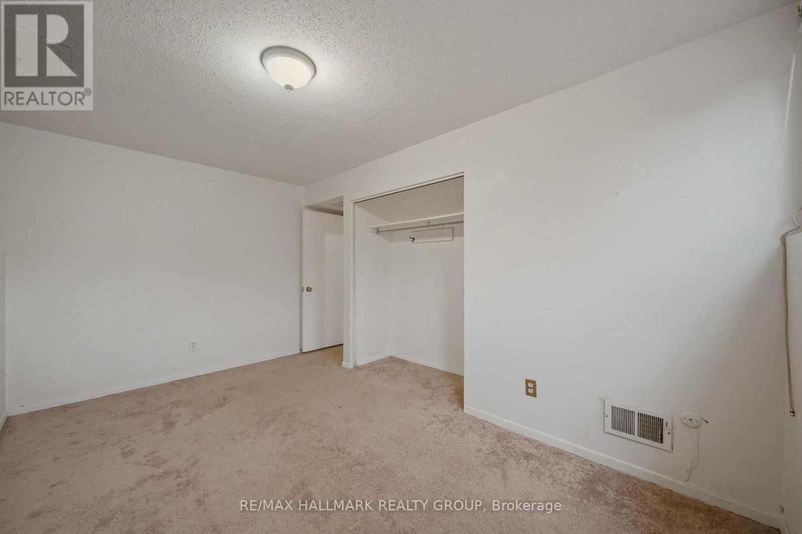 69 WOODMOUNT CRESCENT Image 24