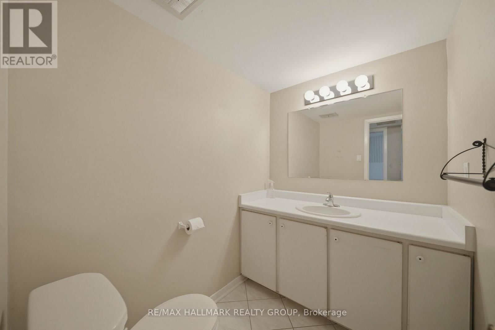 69 WOODMOUNT CRESCENT Image 25