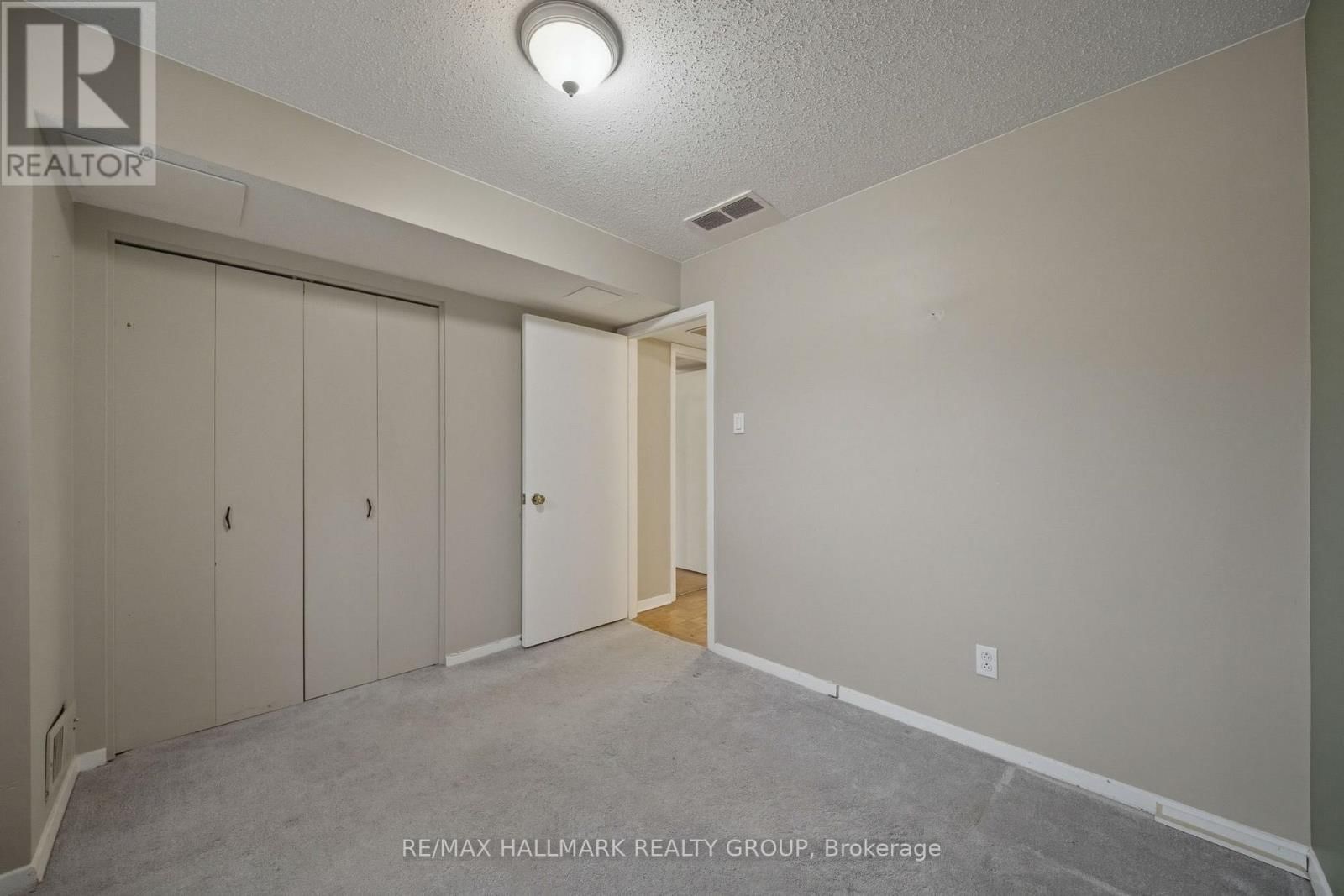 69 WOODMOUNT CRESCENT Image 27