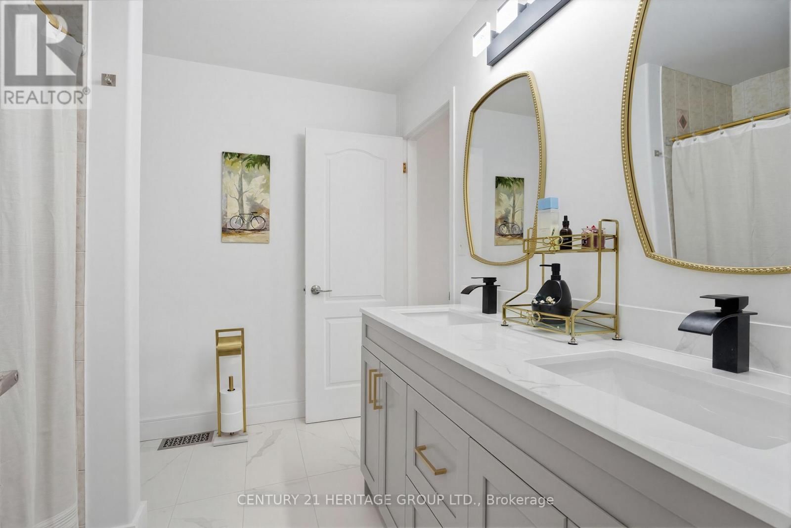 6 - 317 MILL STREET Image 16