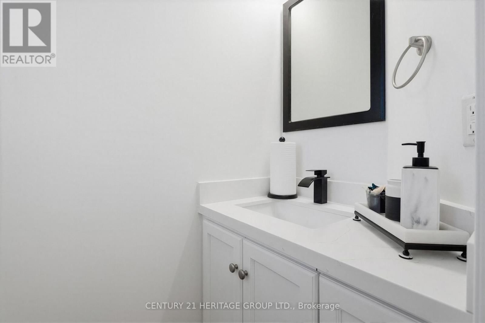 6 - 317 MILL STREET Image 22