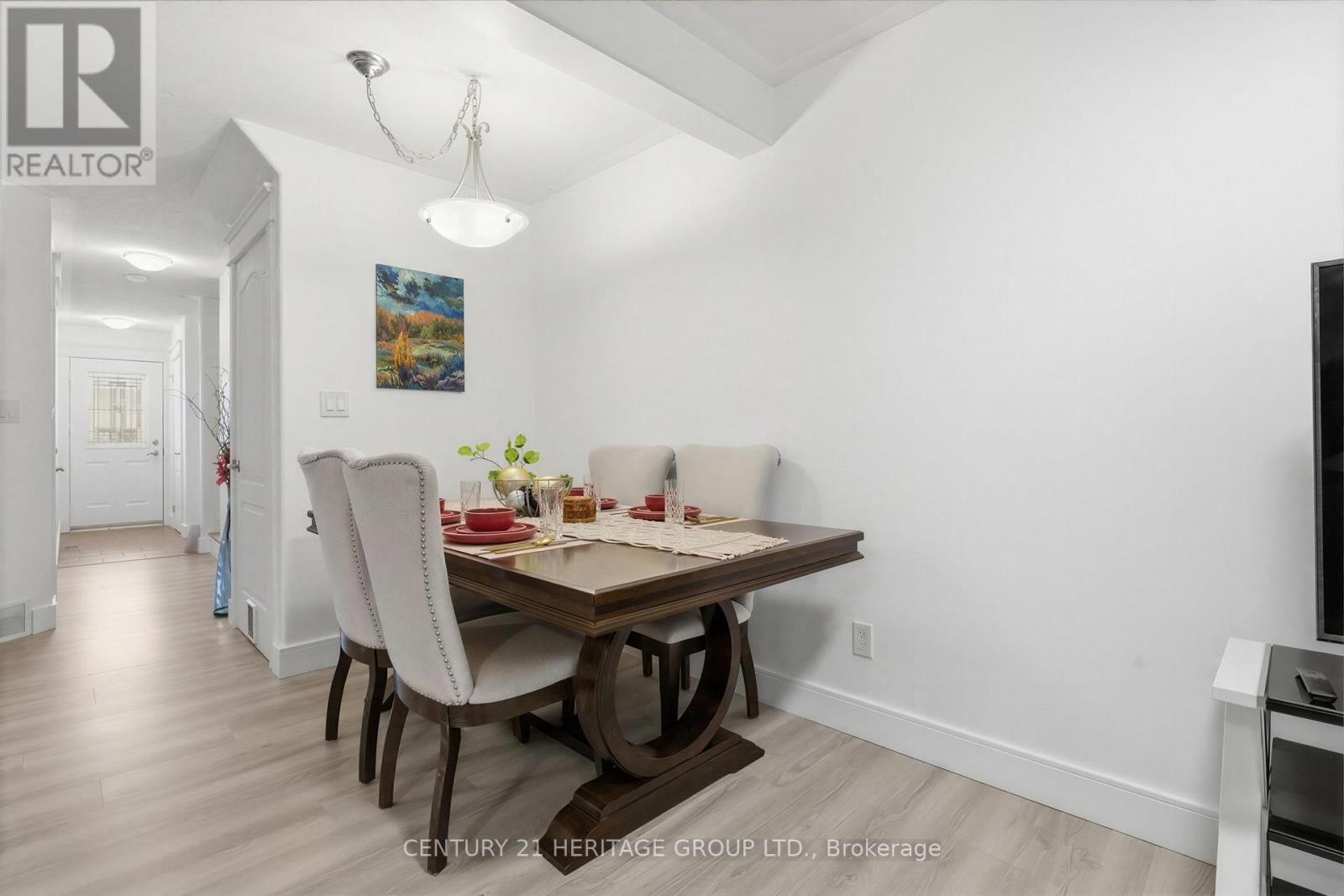 6 - 317 MILL STREET Image 23