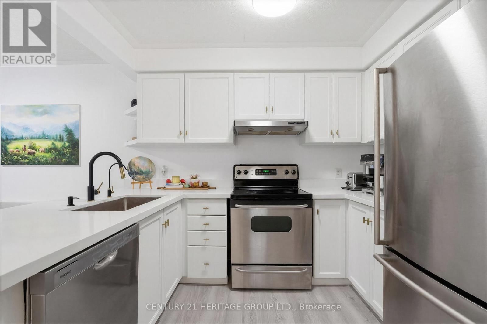 6 - 317 MILL STREET Image 6