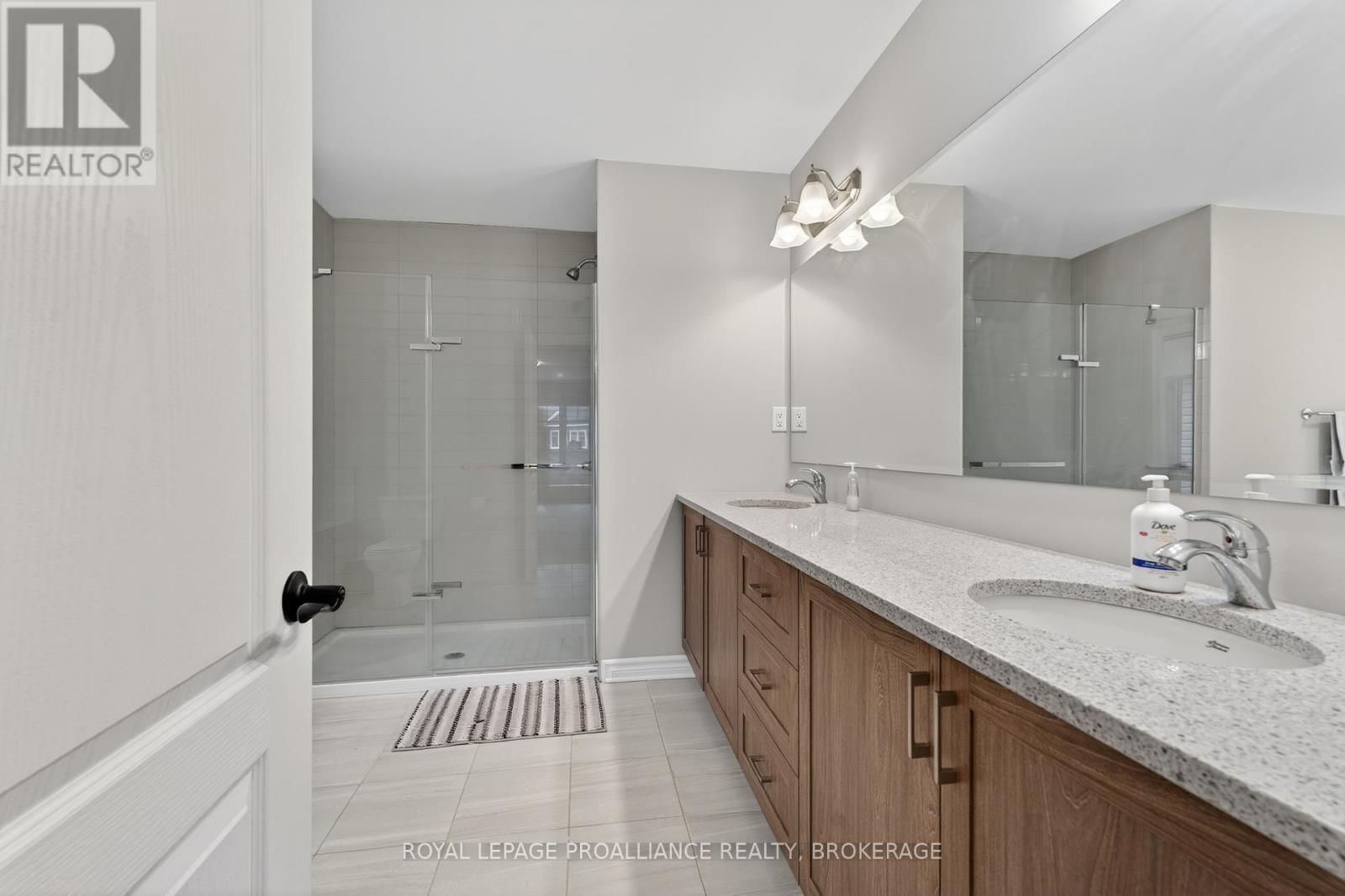 1372 MONARCH DRIVE Image 18