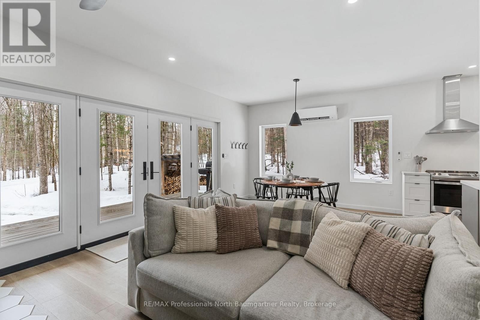 1366 BASSHAUNT LAKE ROAD Image 21