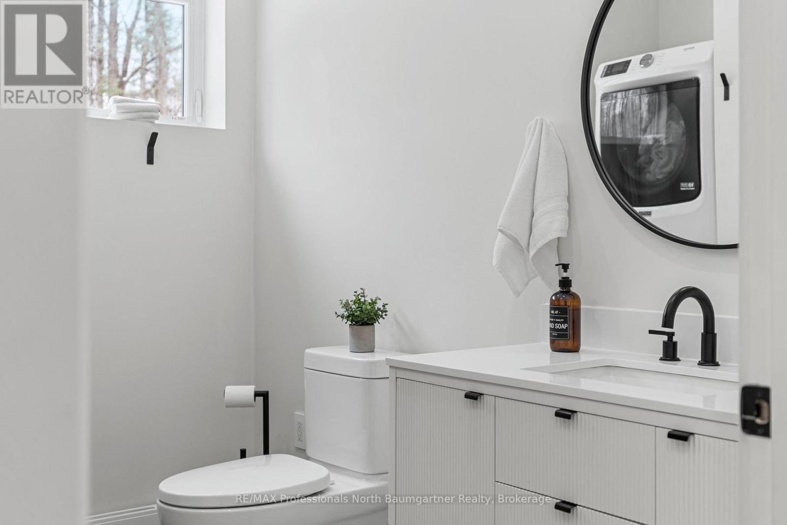 1366 BASSHAUNT LAKE ROAD Image 23