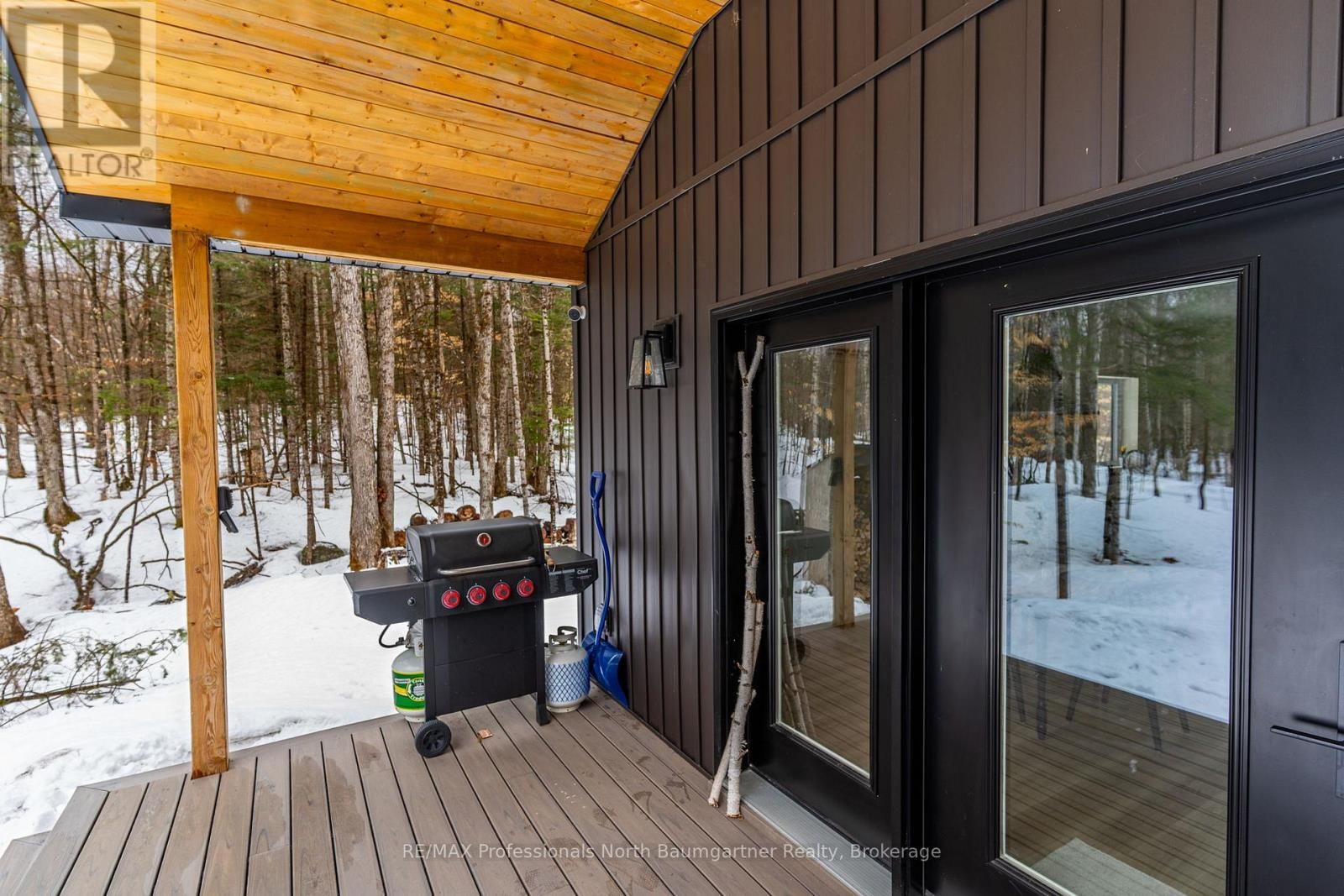 1366 BASSHAUNT LAKE ROAD Image 36