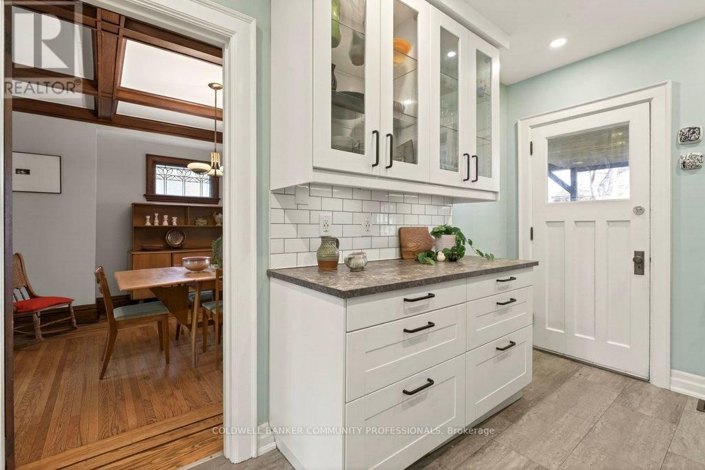 93 HOUGHTON AVENUE SOUTH Image 20