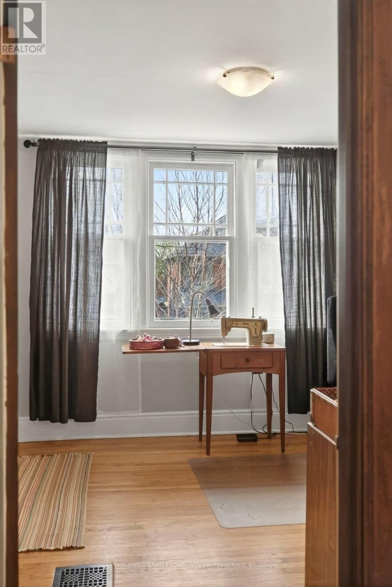 93 HOUGHTON AVENUE SOUTH Image 30