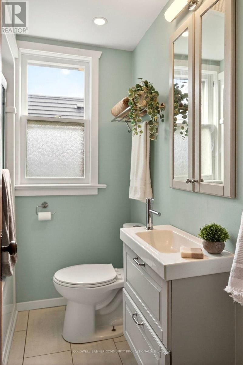 93 HOUGHTON AVENUE SOUTH Image 34