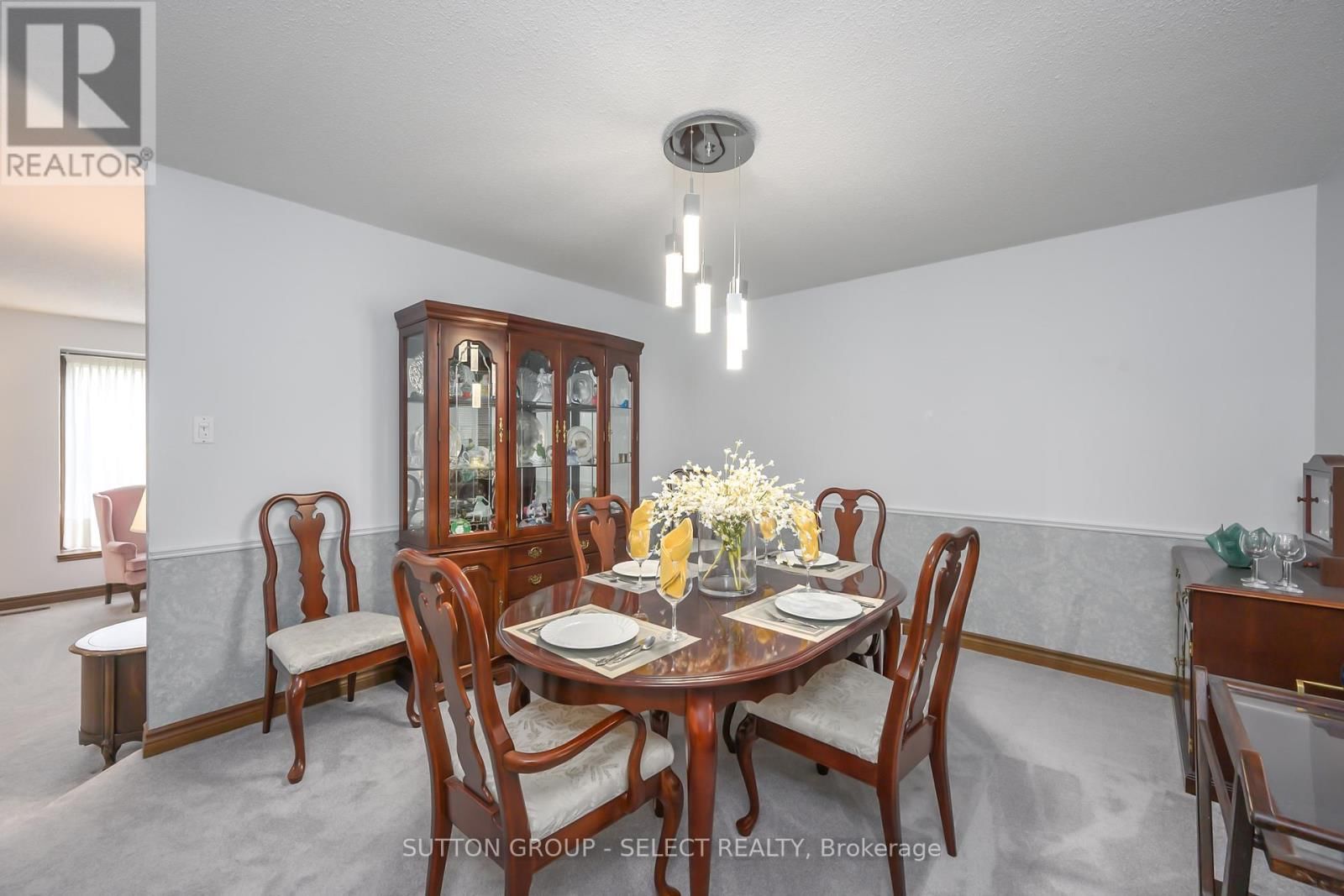 260 VILLAGE GREEN AVENUE Image 11