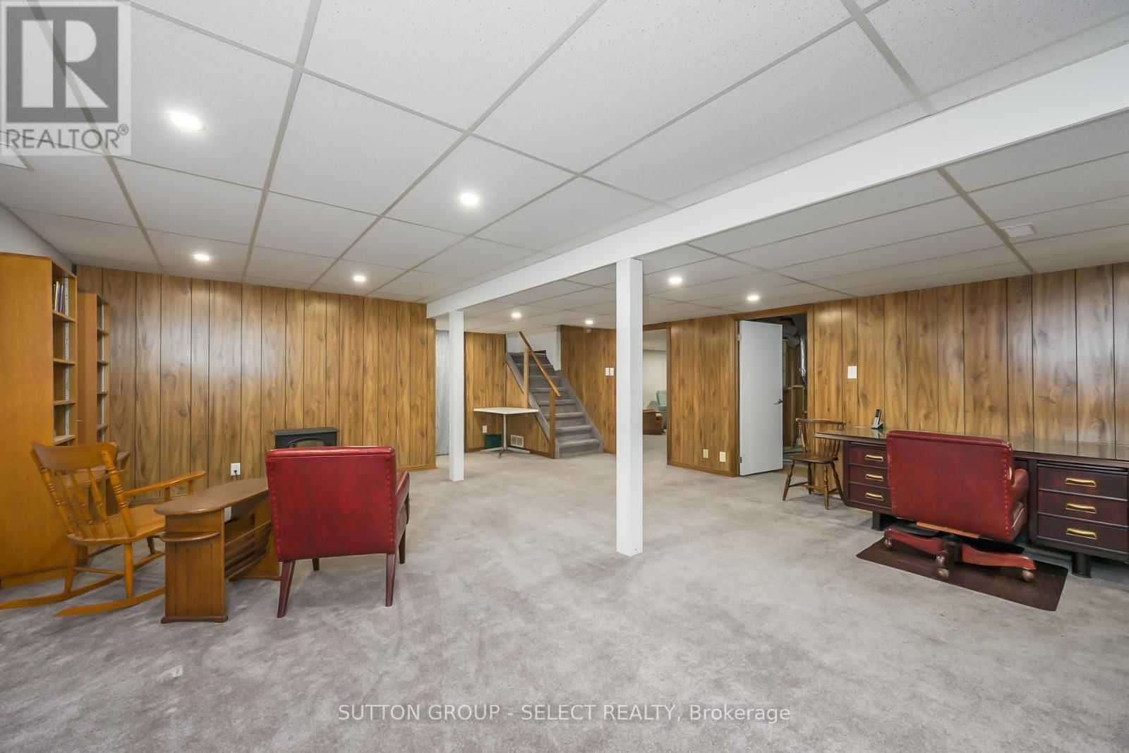 260 VILLAGE GREEN AVENUE Image 30