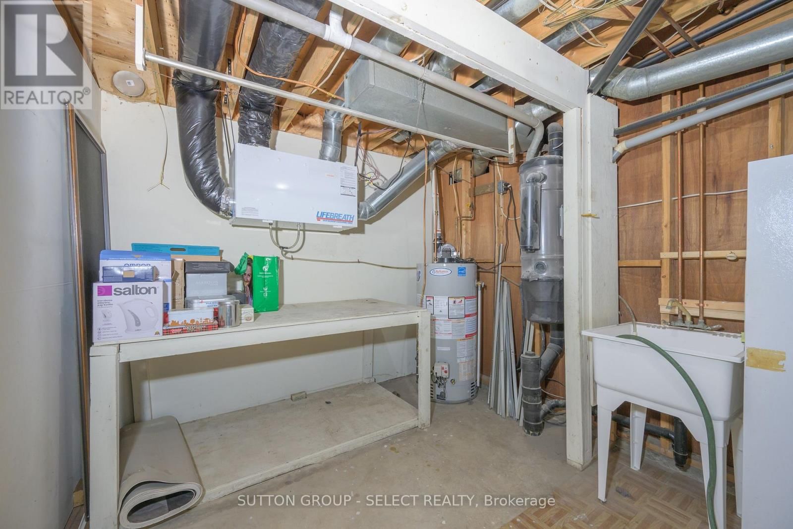 260 VILLAGE GREEN AVENUE Image 34