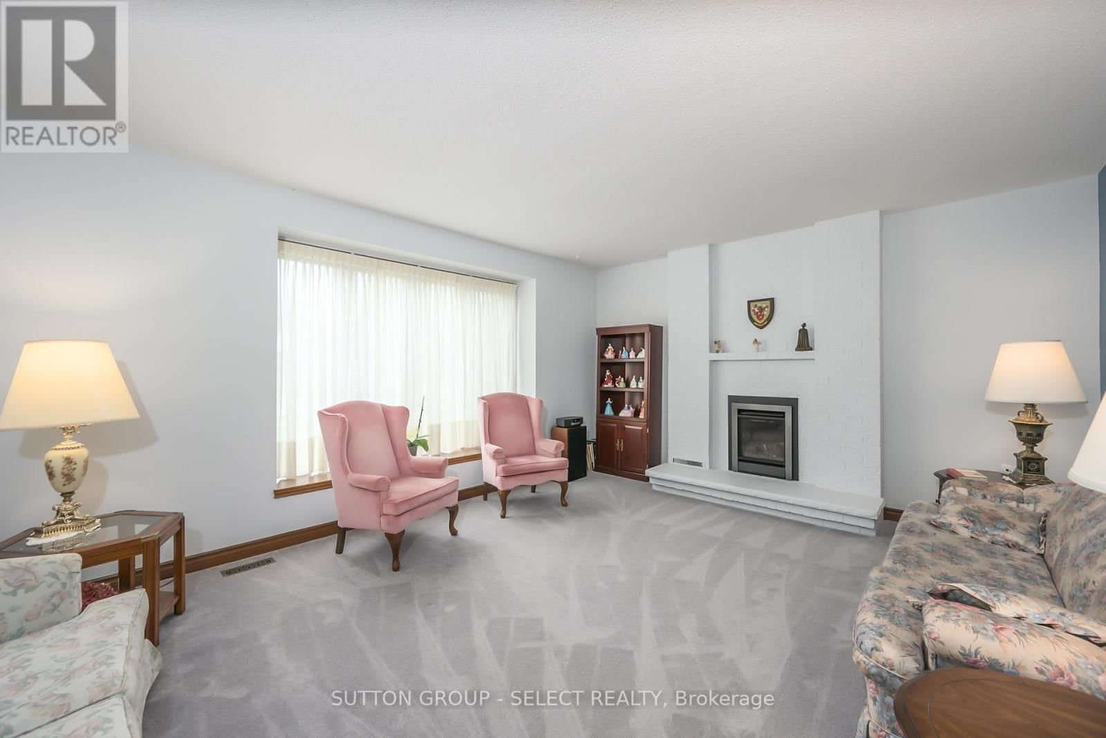 260 VILLAGE GREEN AVENUE Image 4