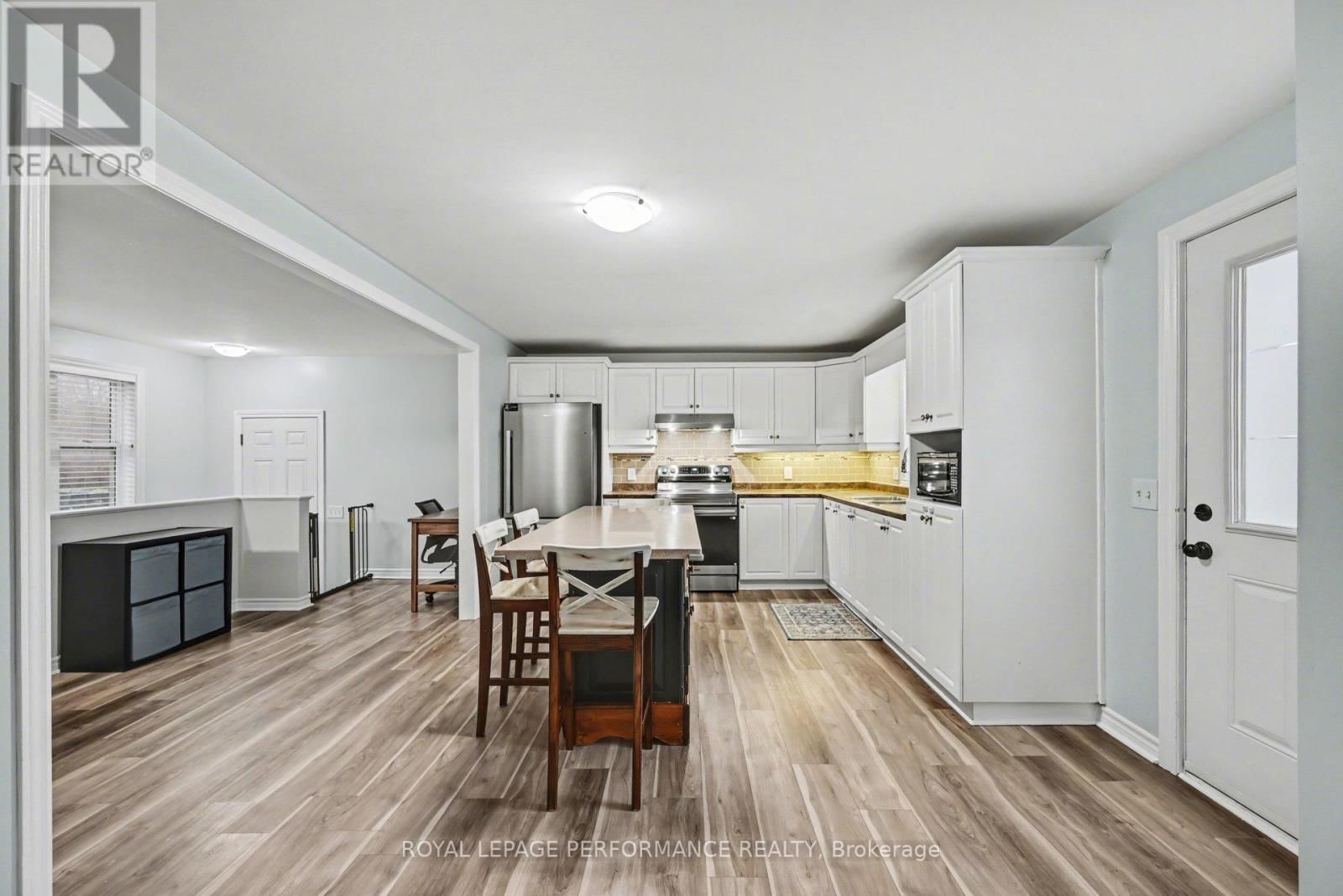 15 FORGET STREET Image 10