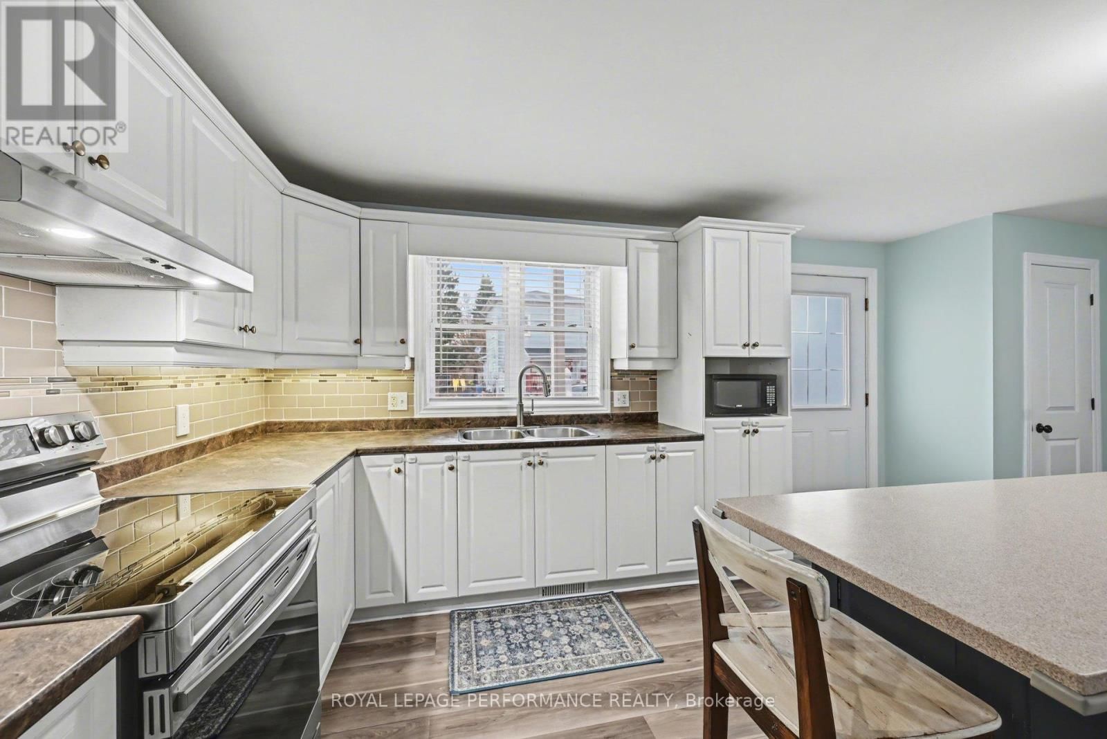 15 FORGET STREET Image 4