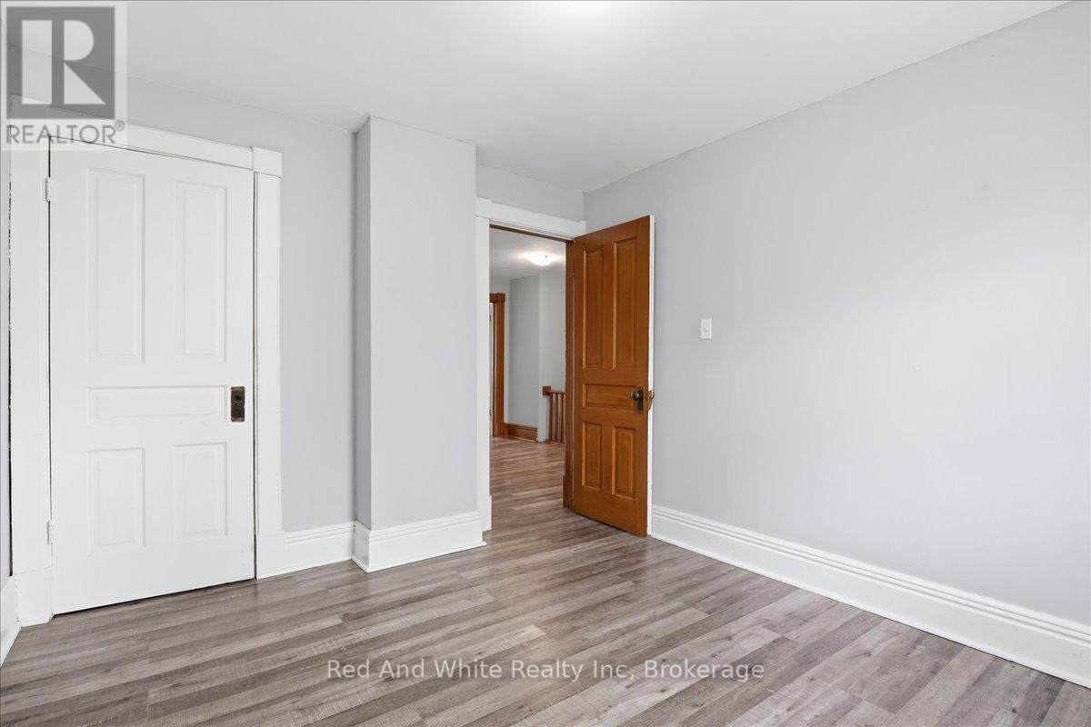 12 TODD STREET Image 20