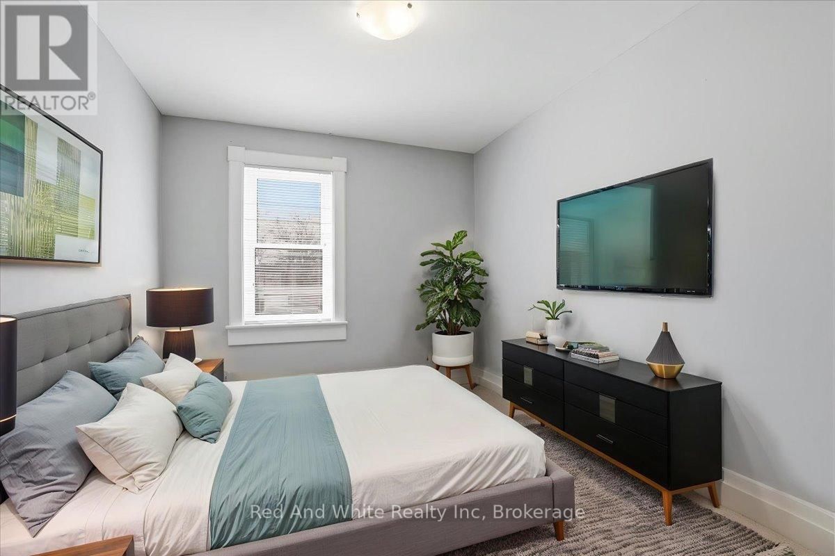 12 TODD STREET Image 21