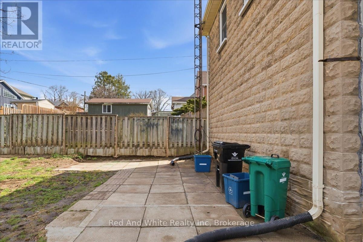 12 TODD STREET Image 30