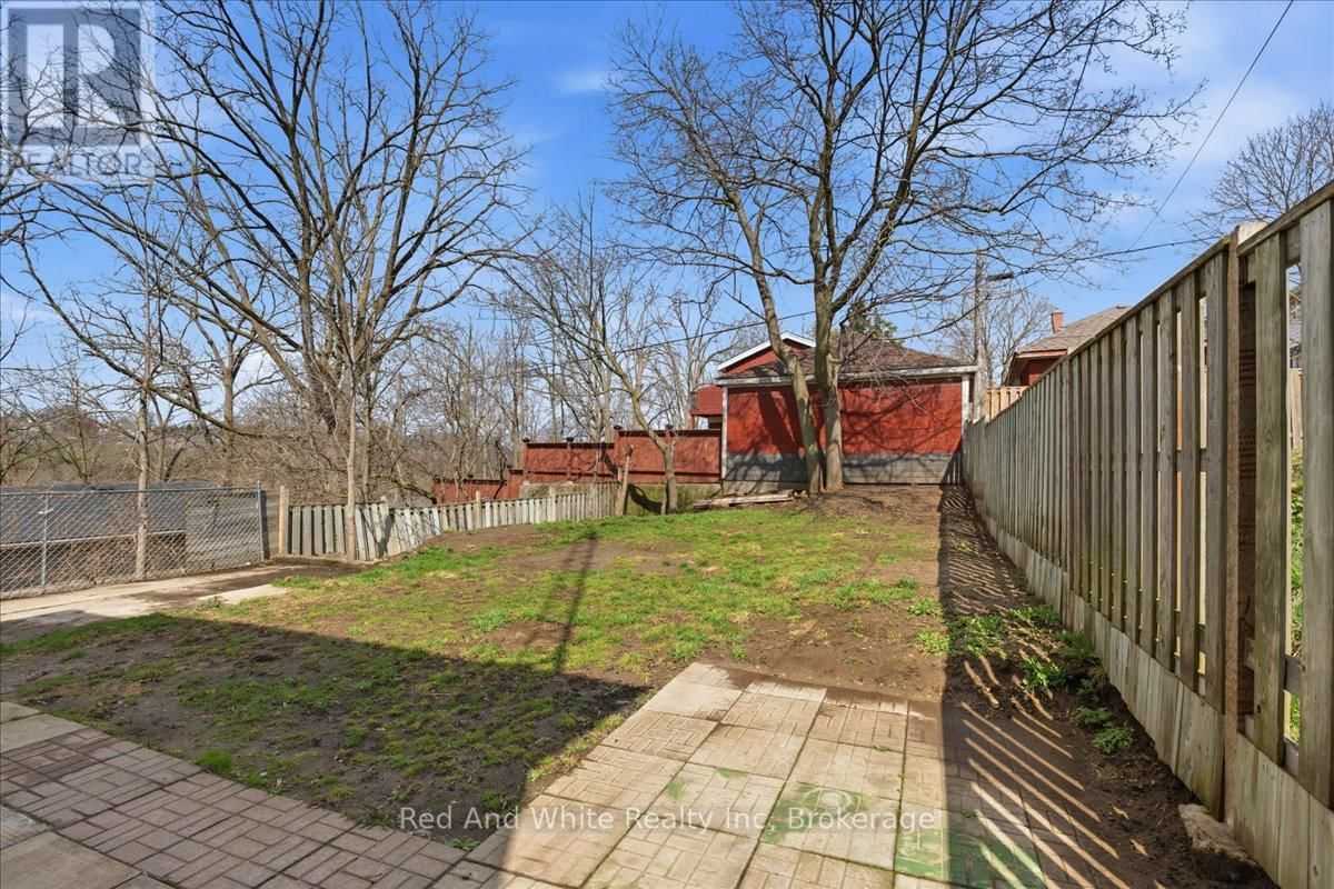 12 TODD STREET Image 31